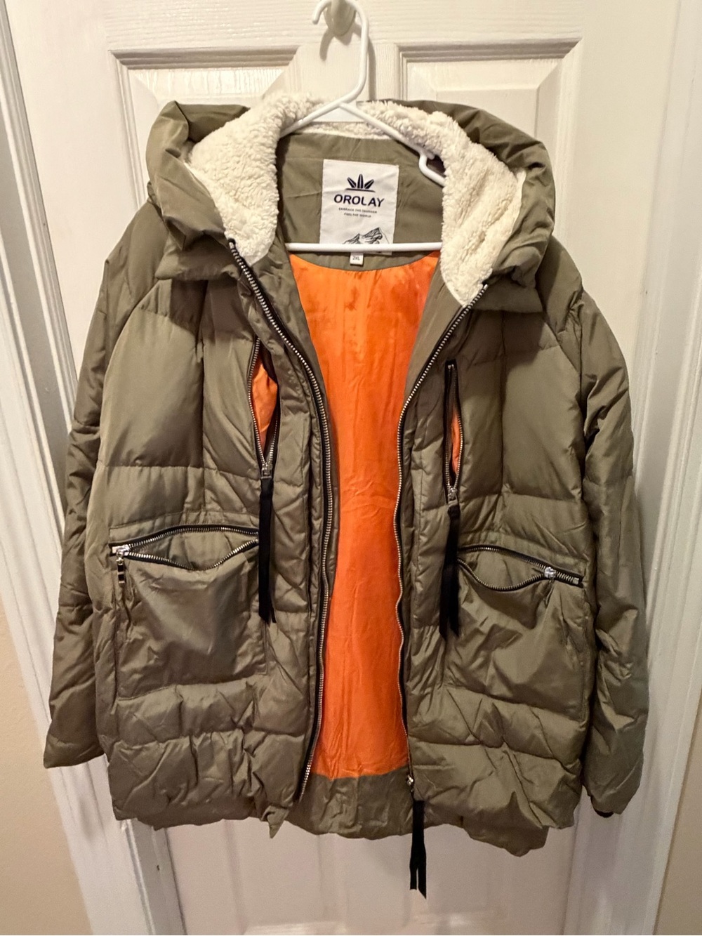 Orolay Women’s Olive Puffer Jacket with Orange Lining